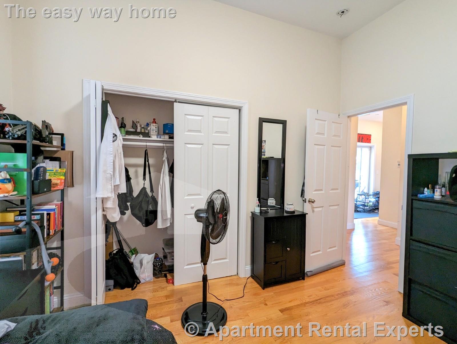 142 Holland St, Davis Square