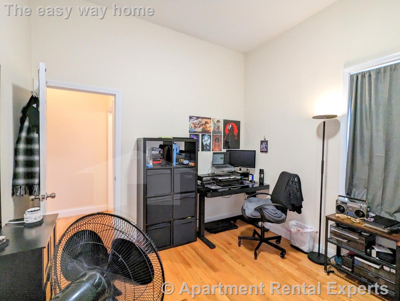 142 Holland St, Davis Square