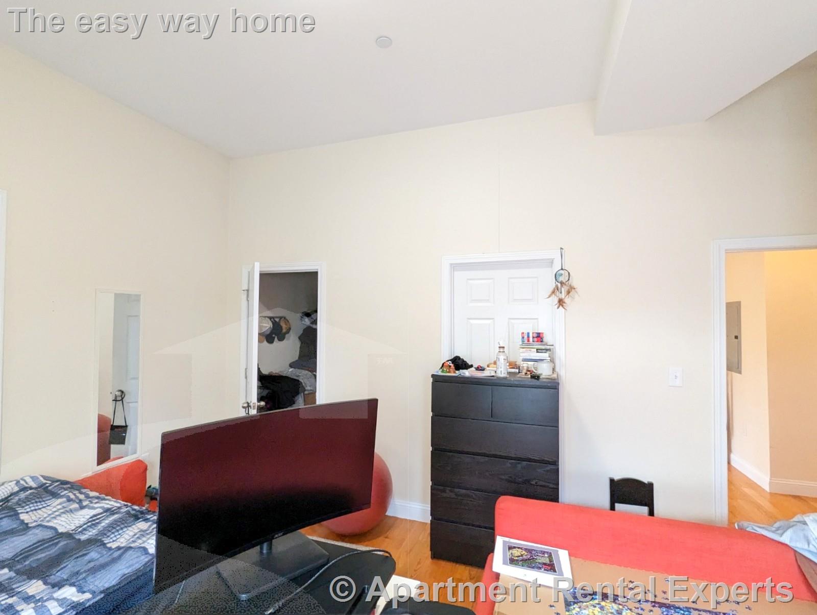 142 Holland St, Davis Square