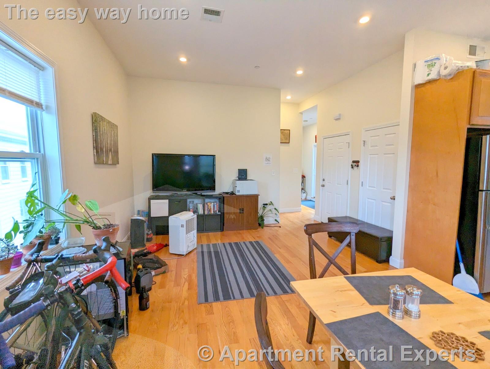 142 Holland St, Davis Square