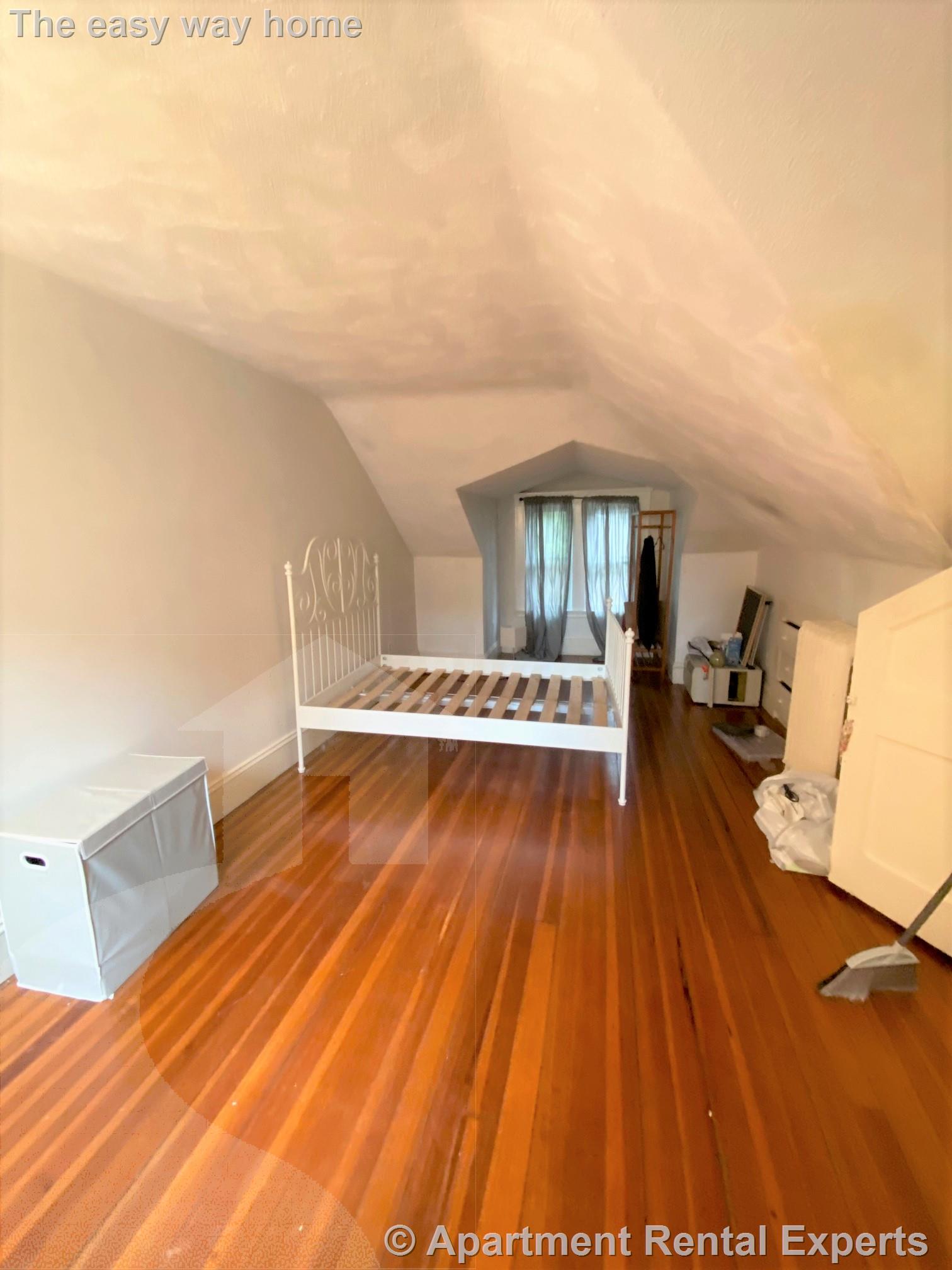 9 Everett St, Harvard Square