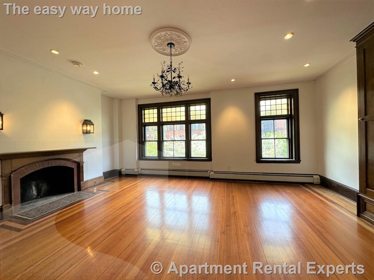 370 Marlborough St, Back Bay