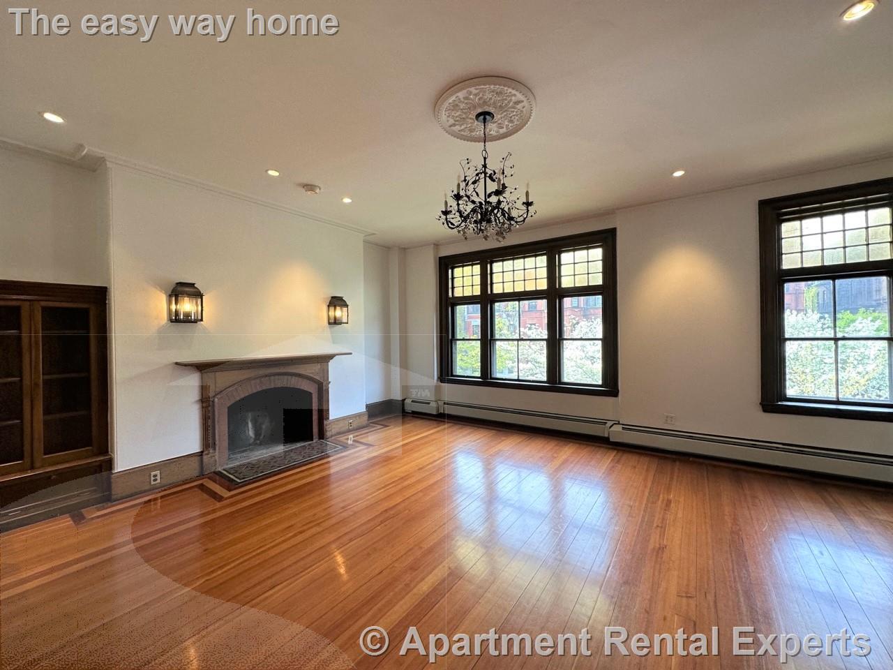 370 Marlborough St, Back Bay