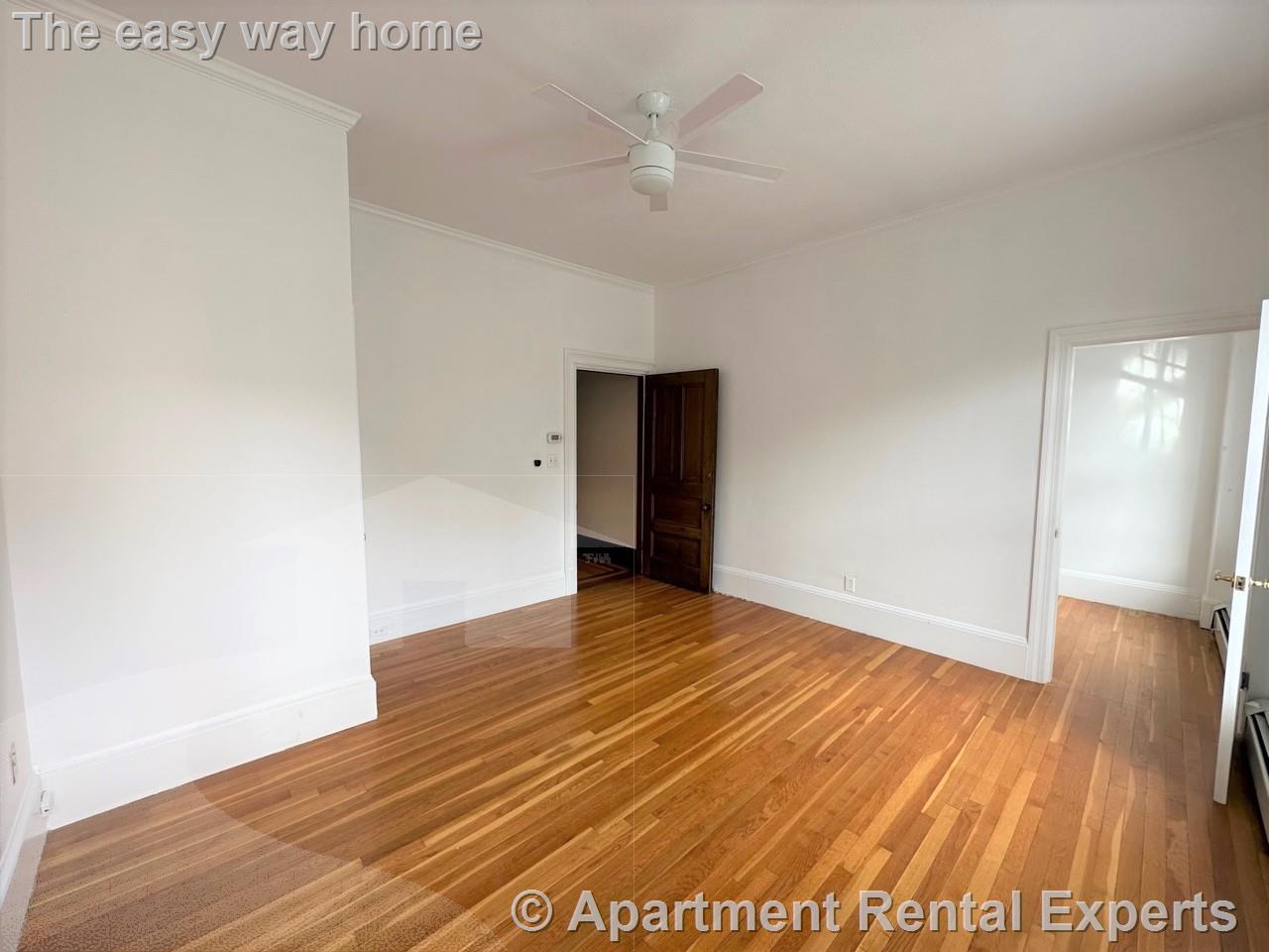 370 Marlborough St, Back Bay