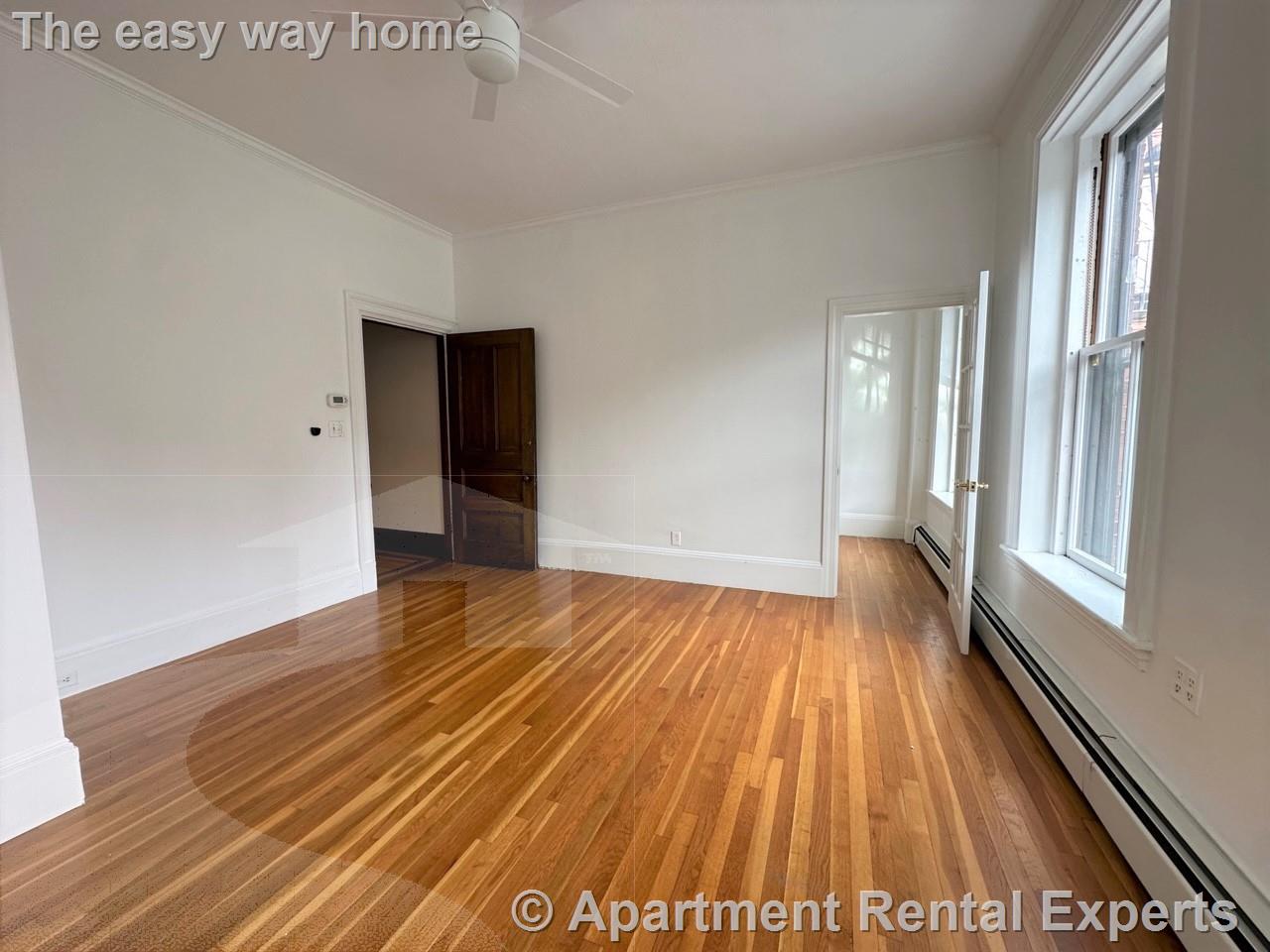 370 Marlborough St, Back Bay