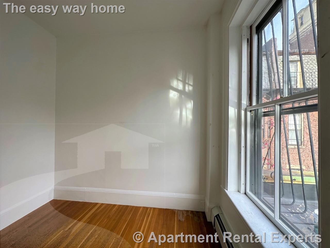 370 Marlborough St, Back Bay