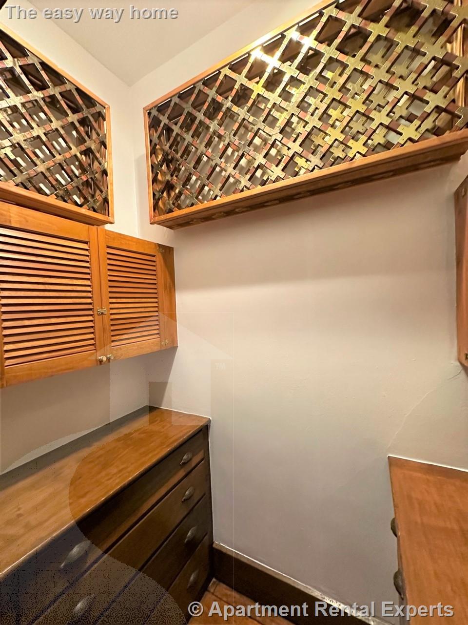 370 Marlborough St, Back Bay