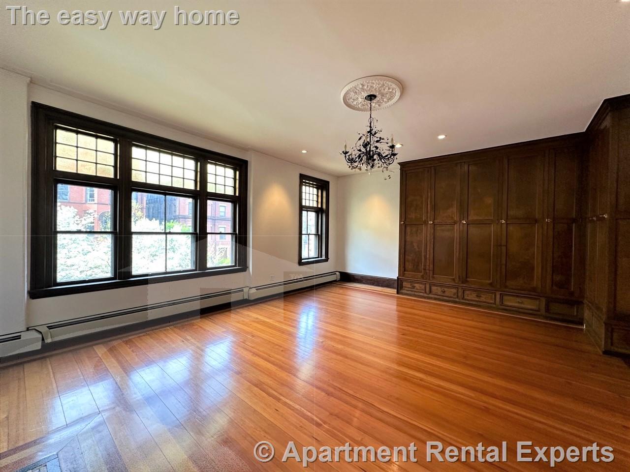 370 Marlborough St, Back Bay