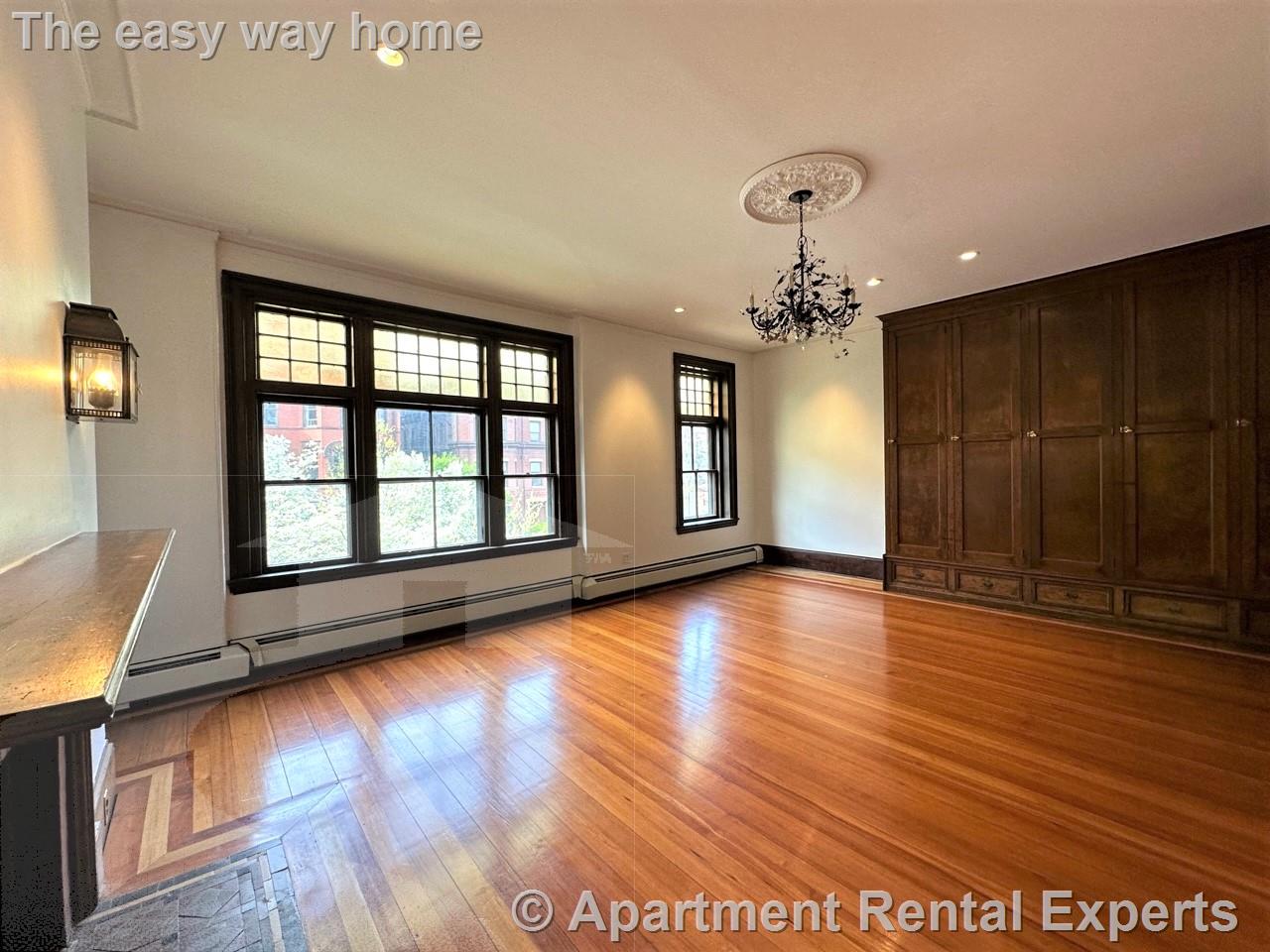 370 Marlborough St, Back Bay