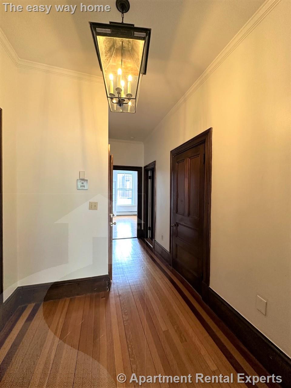 370 Marlborough St, Back Bay