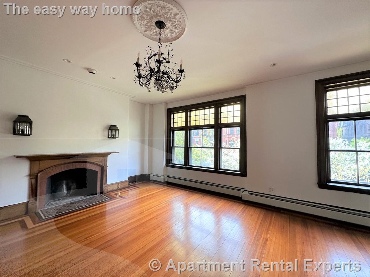 370 Marlborough St, Back Bay