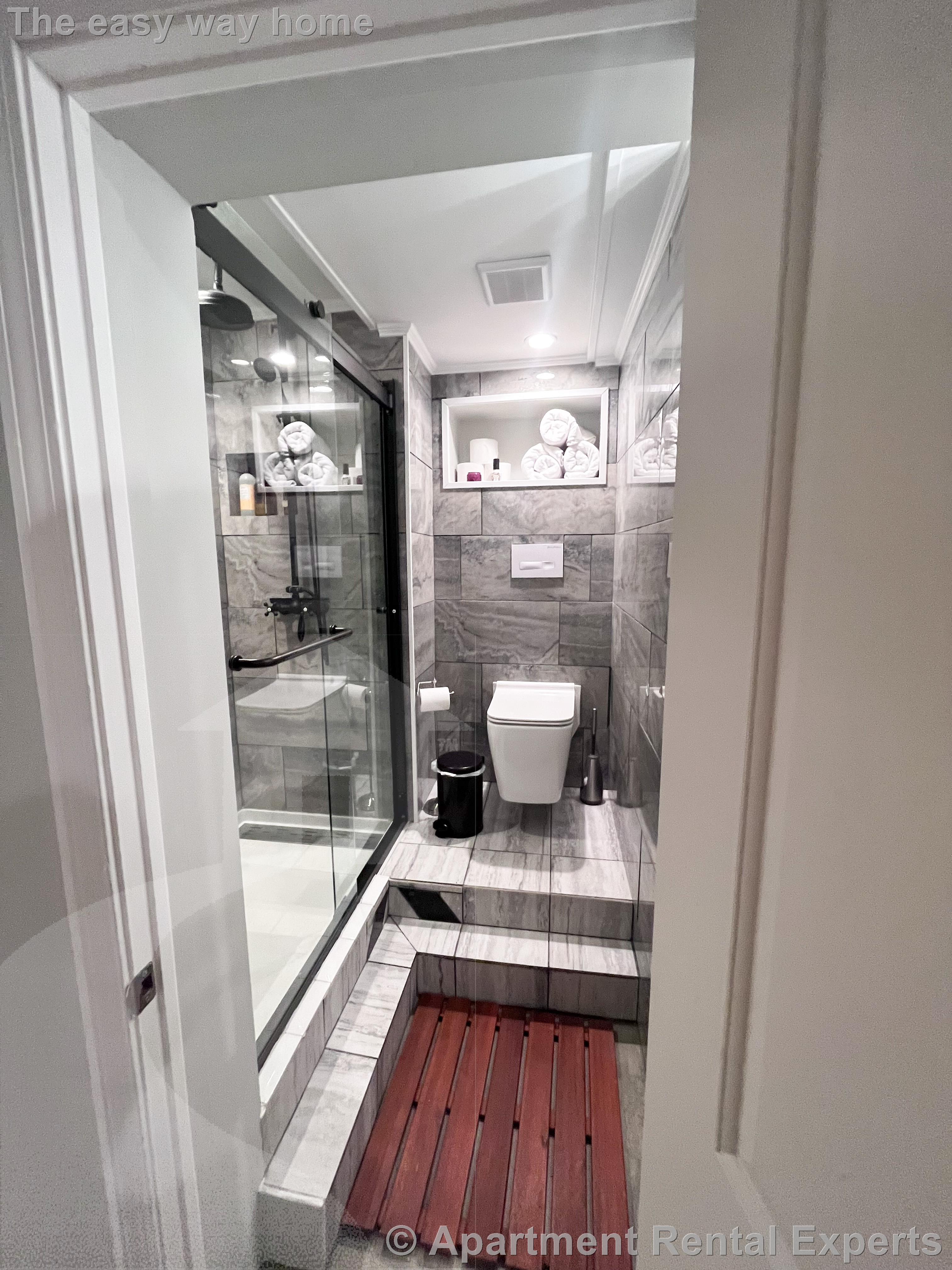 4R Day St, Davis Square