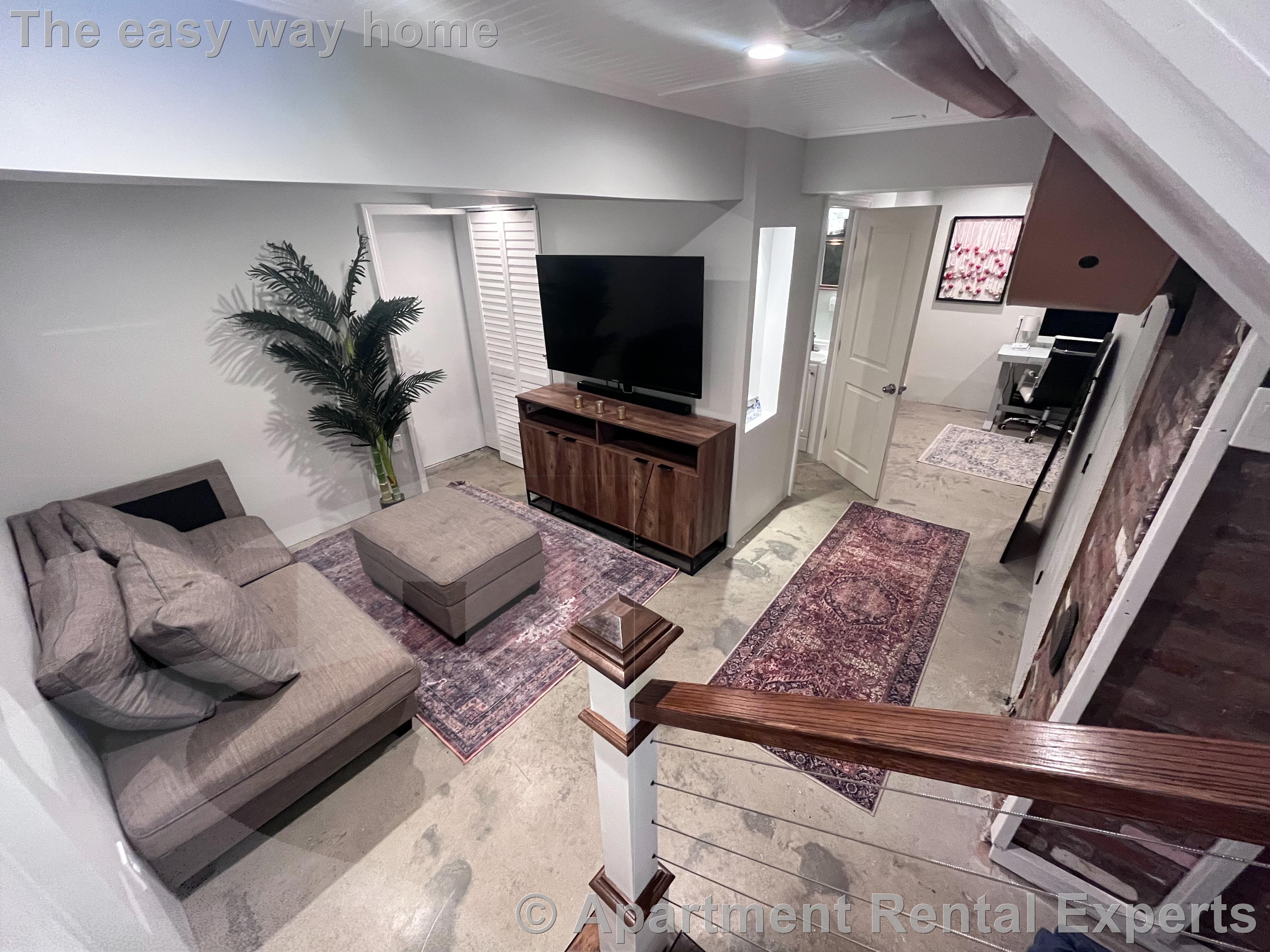 4R Day St, Davis Square