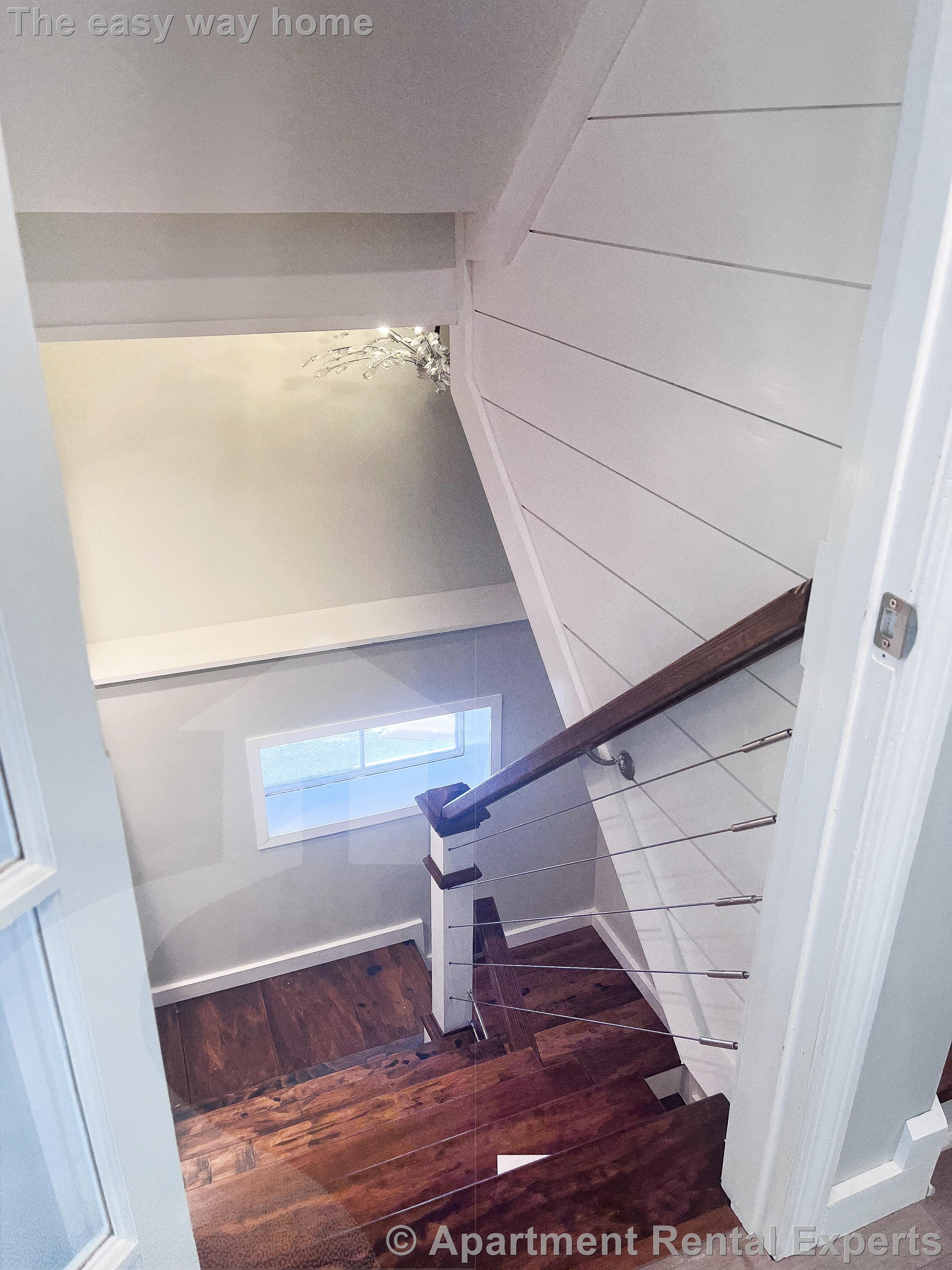 4R Day St, Davis Square