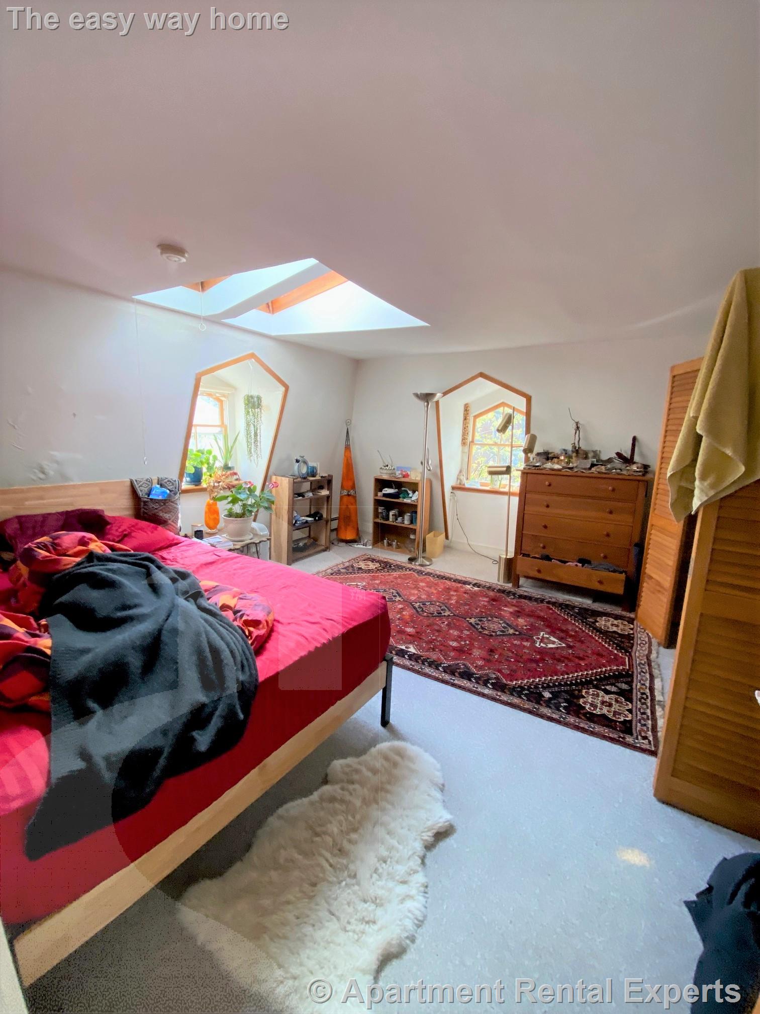 34.5 Lee St, Central Square