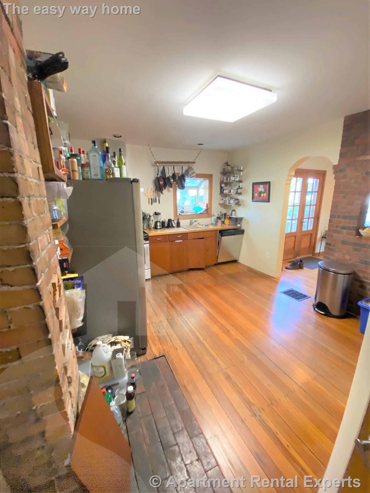 34.5 Lee St, Central Square