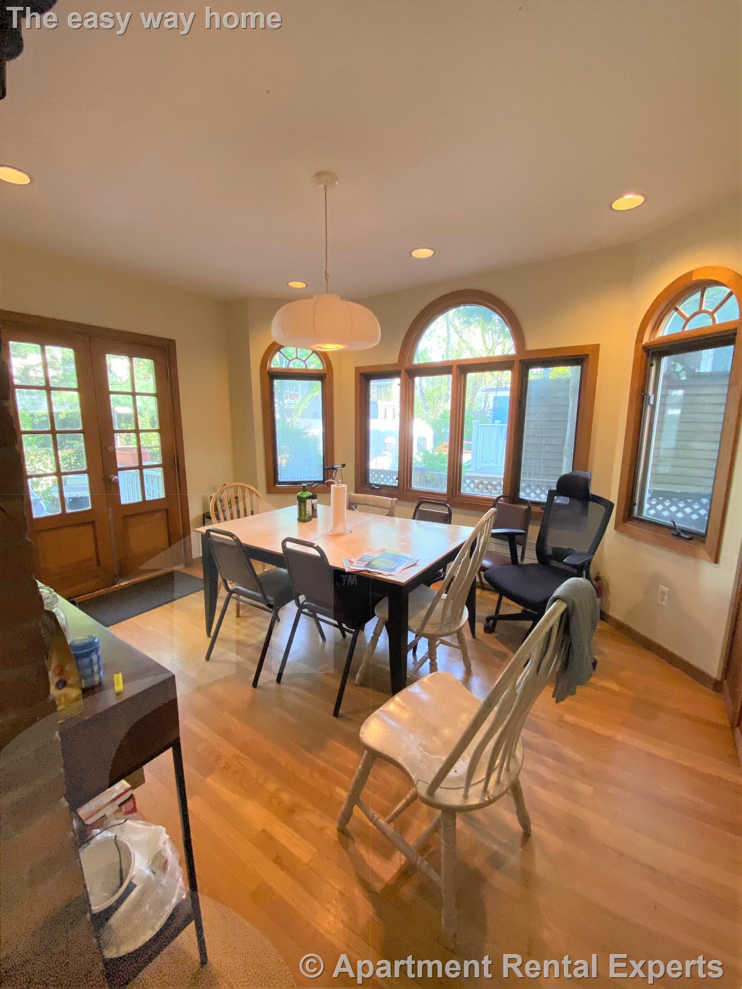 34.5 Lee St, Central Square