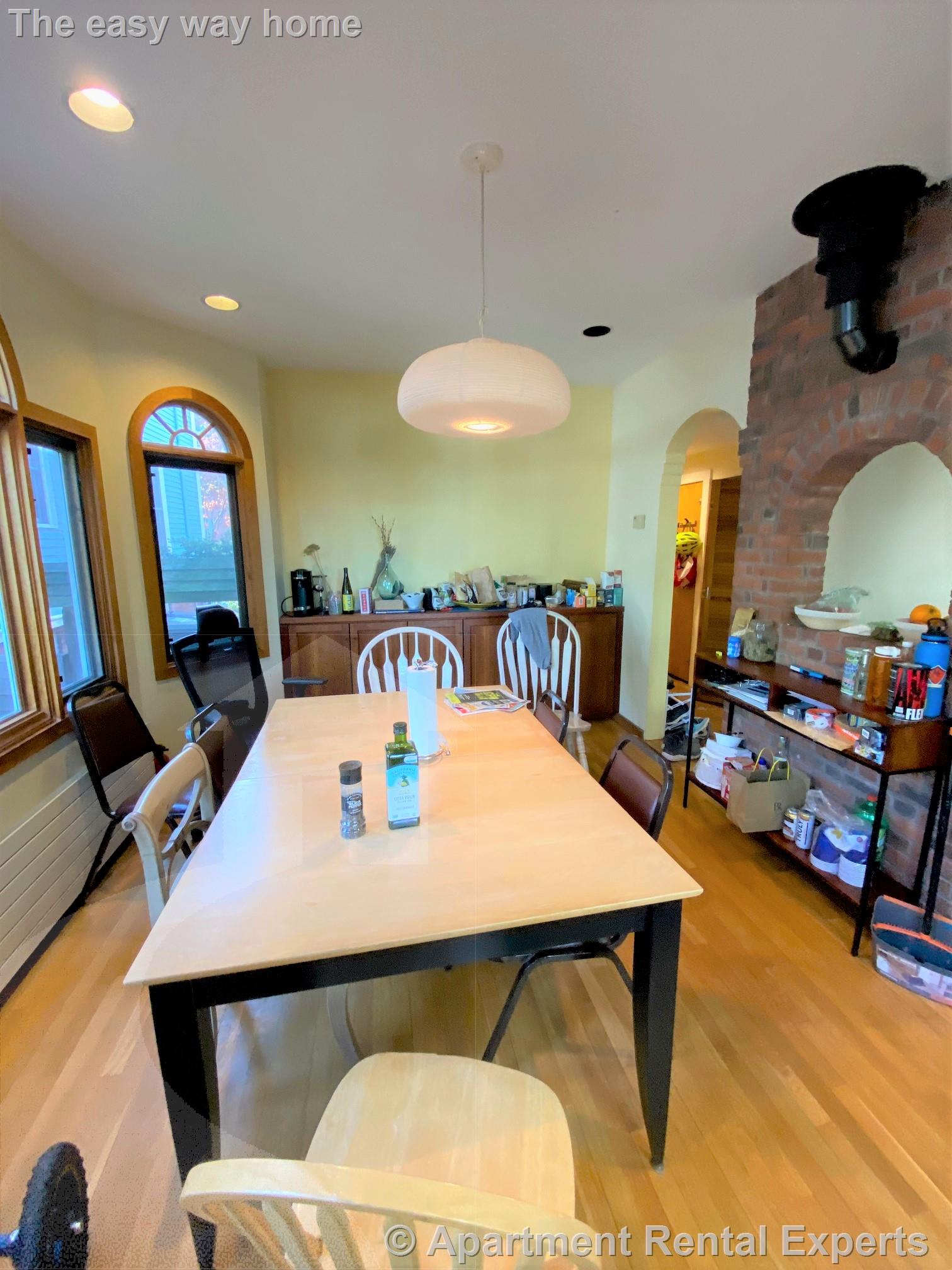 34.5 Lee St, Central Square