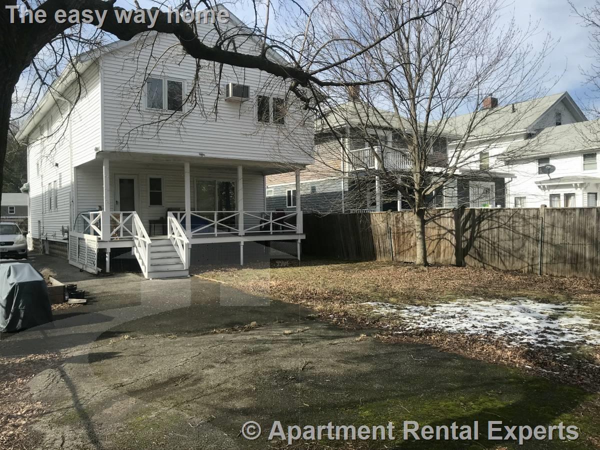 18 Maple Ave, West Medford