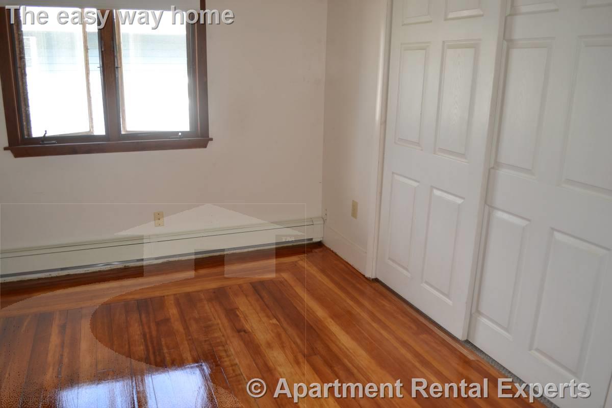 18 Maple Ave, West Medford