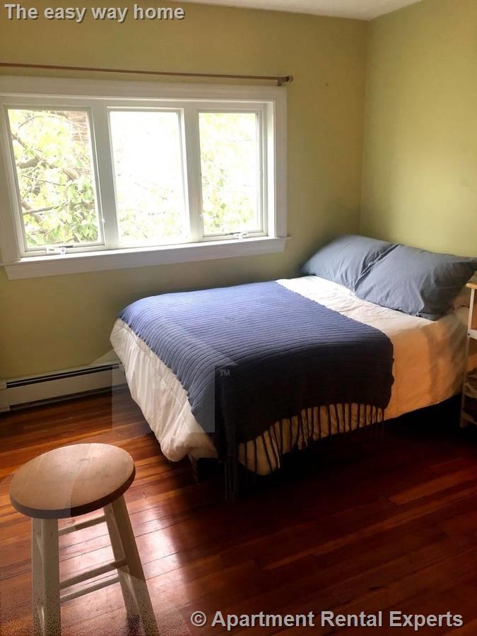 18 Maple Ave, West Medford