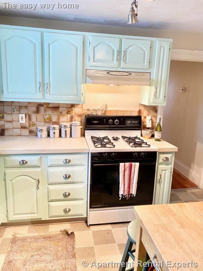 18 Maple Ave, West Medford