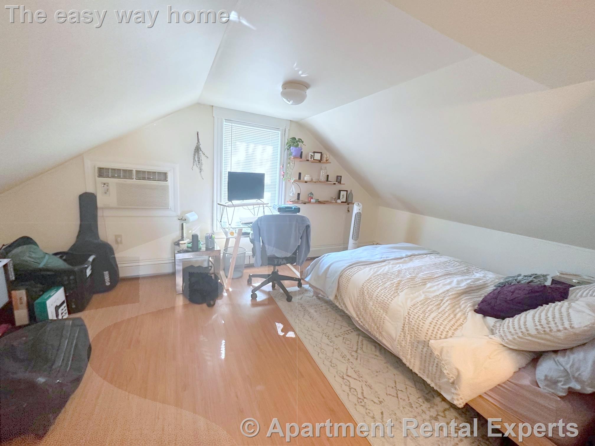 40-42 Warren St, East Cambridge