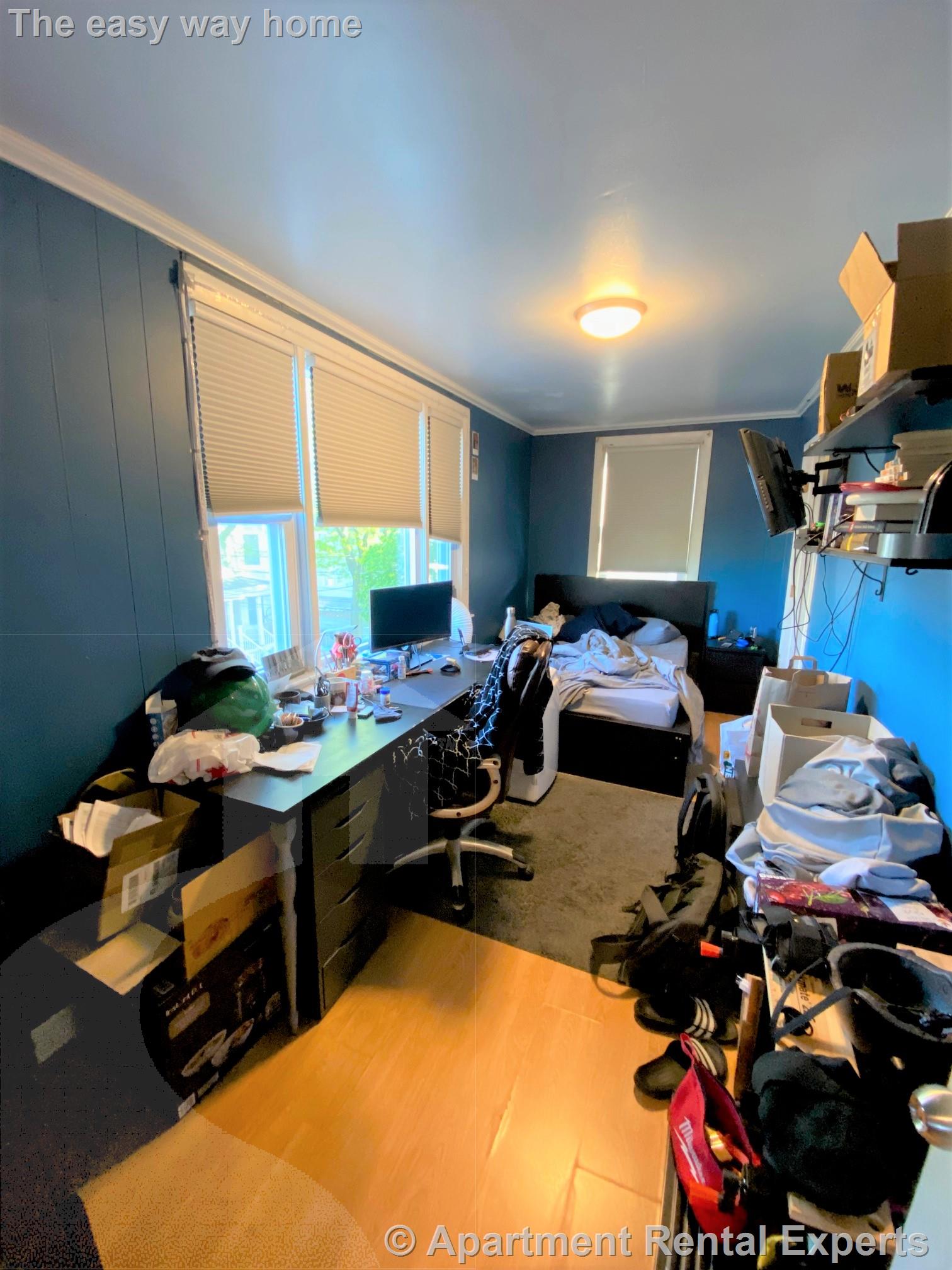 148 Broadway, East Somerville