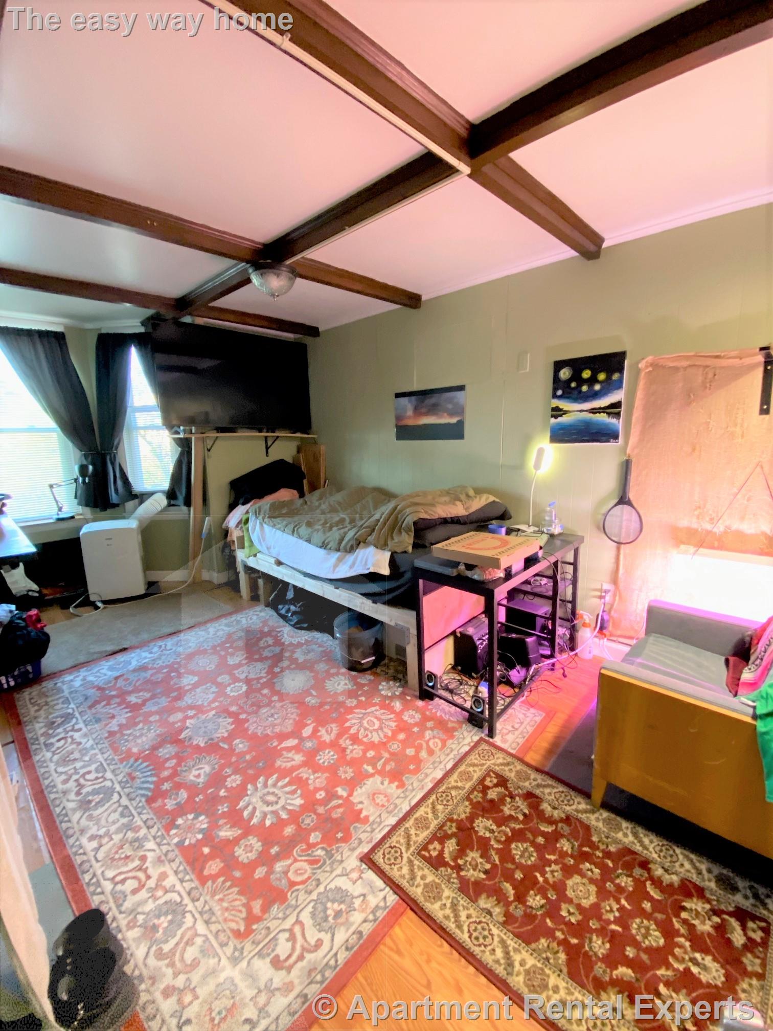 148 Broadway, East Somerville