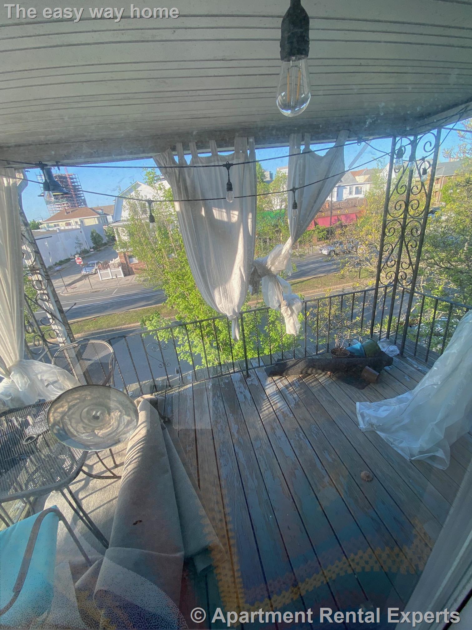 148 Broadway, East Somerville