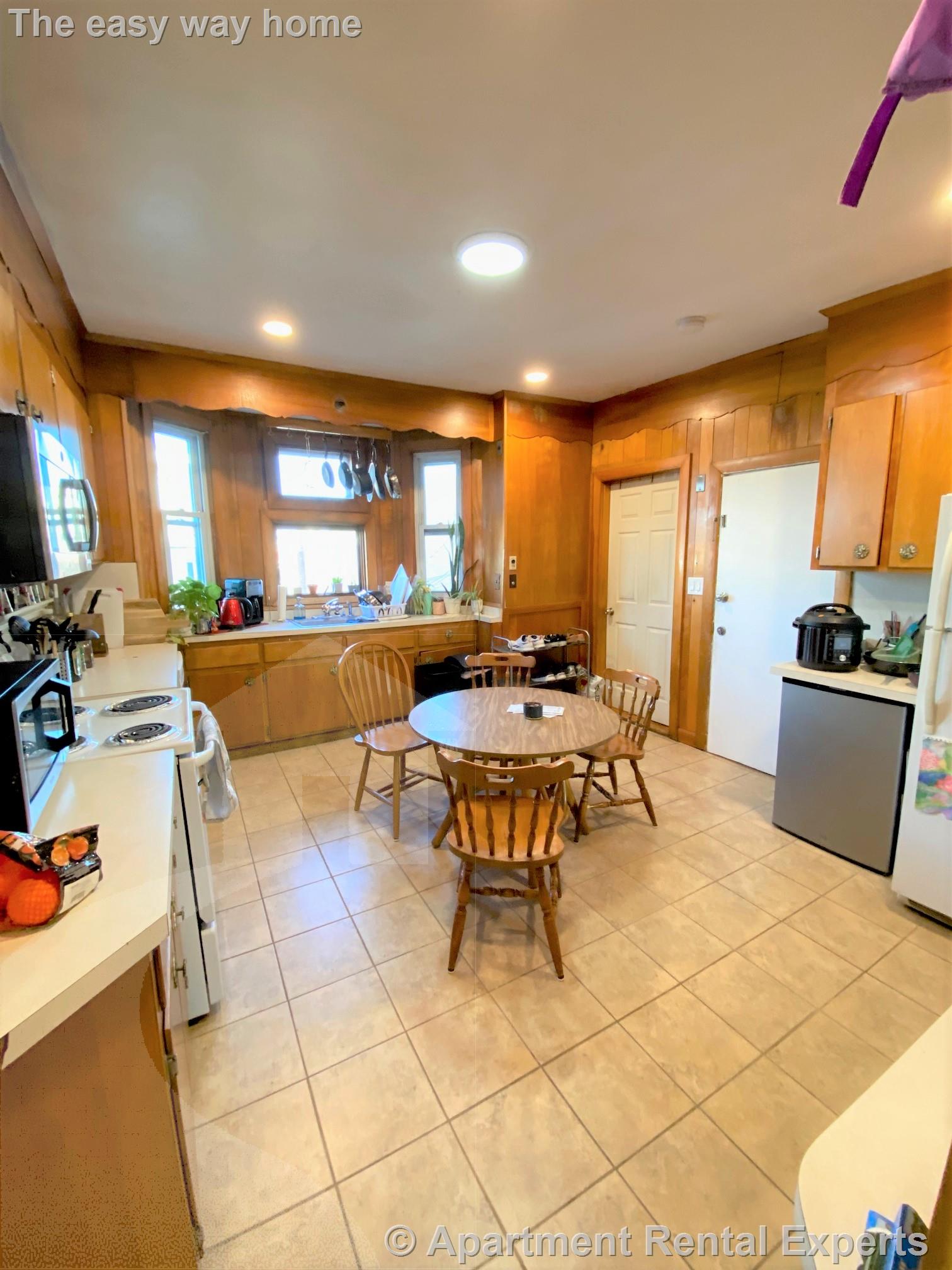 148 Broadway, East Somerville