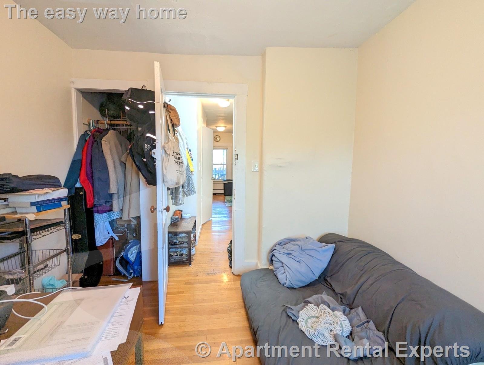 8 Evergreen Sq, Porter Square