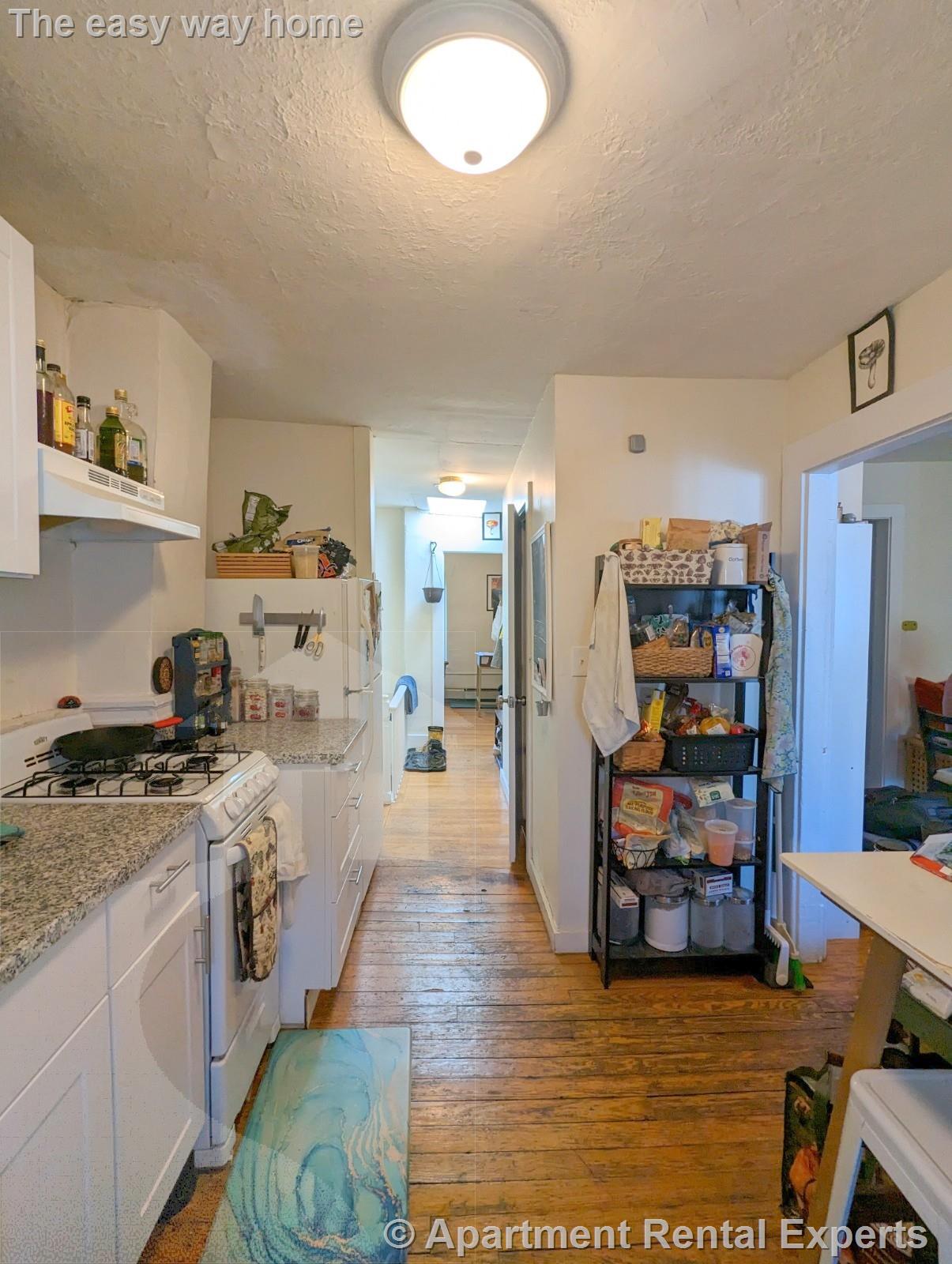 8 Evergreen Sq, Porter Square