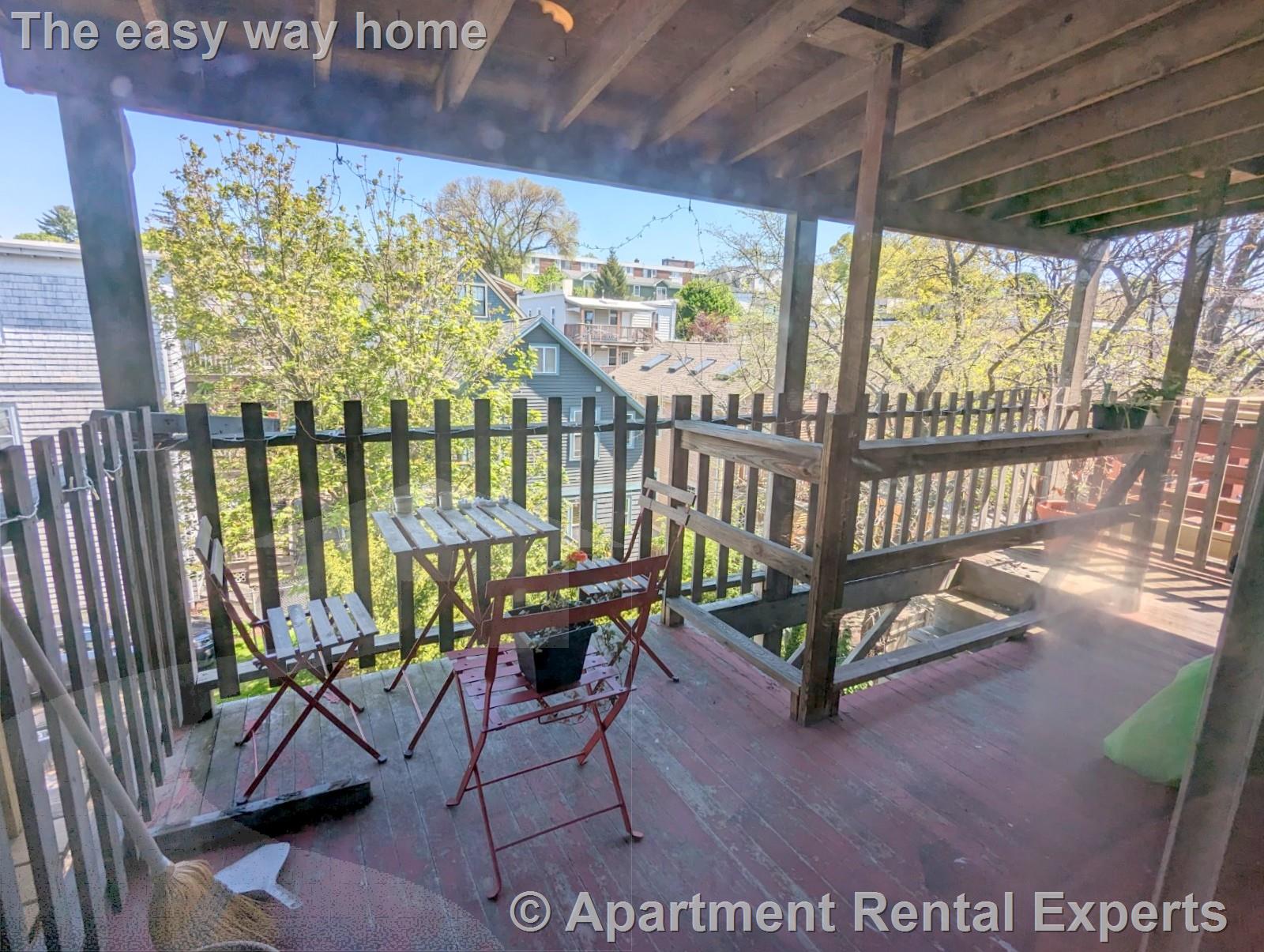 8 Evergreen Sq, Porter Square