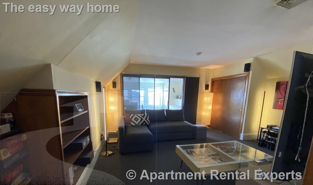 547 Broadway, Ball Square