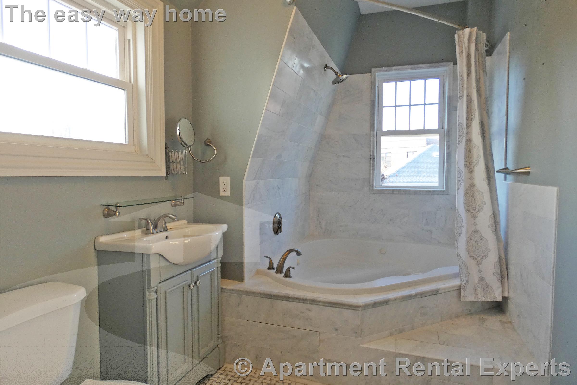 108 Walnut St, Newtonville