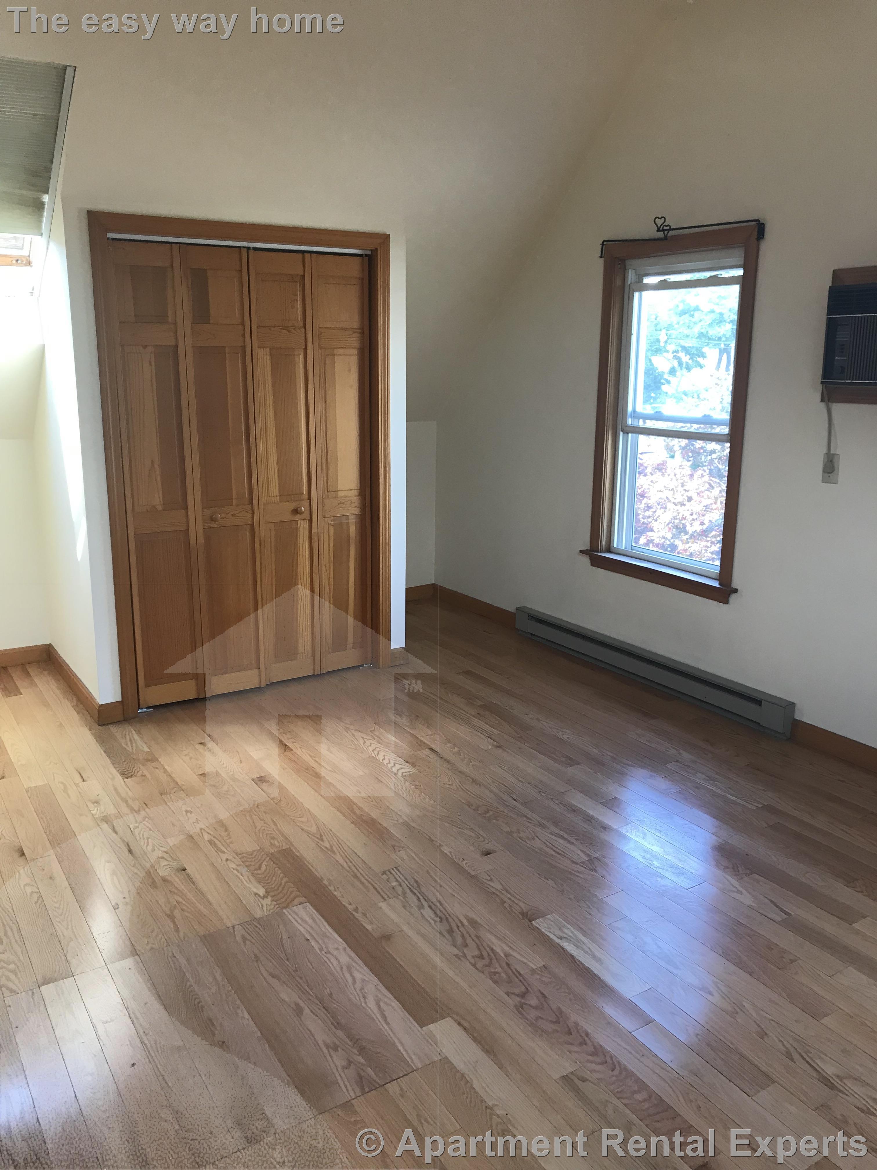 12 Lincoln Rd, Newtonville