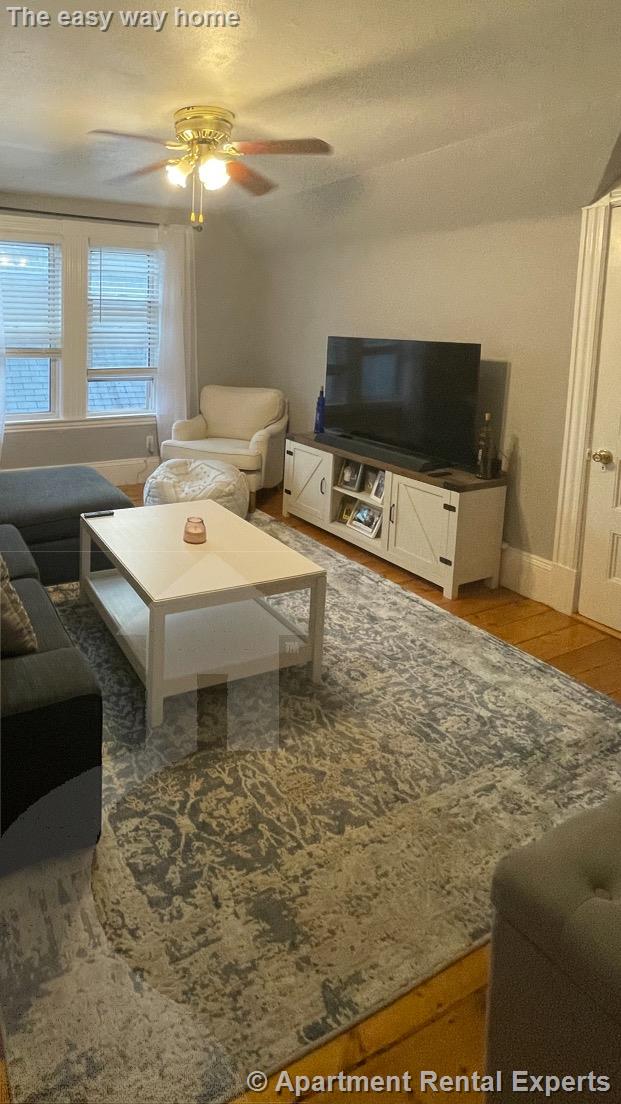 14 Usher Rd, West Medford