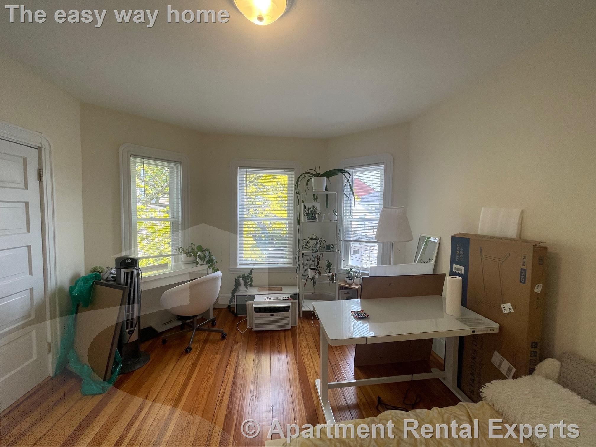 10 Chandler St, Davis Square