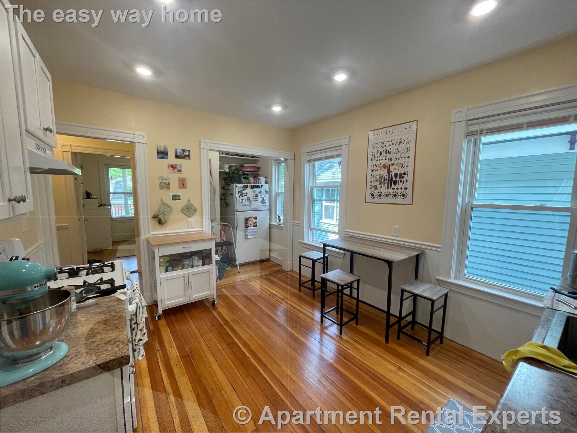 10 Chandler St, Davis Square