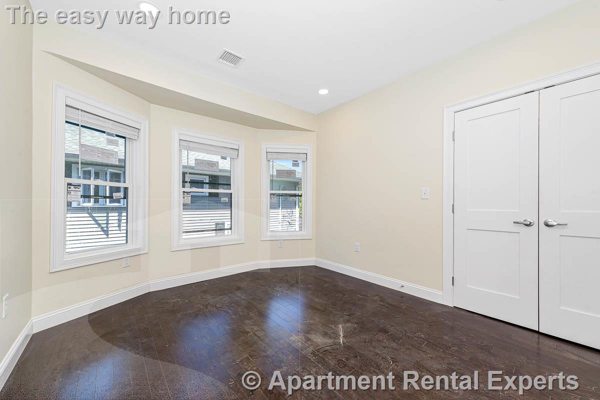 85 Fern Rd, Medford Square