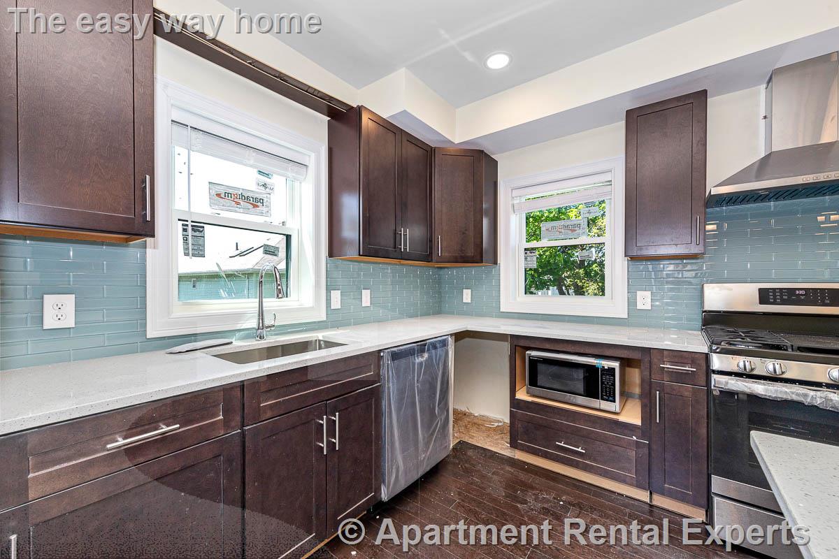 85 Fern Rd, Medford Square