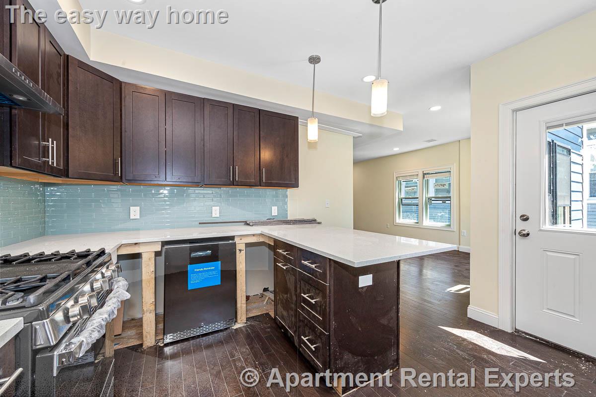 85 Fern Rd, Medford Square