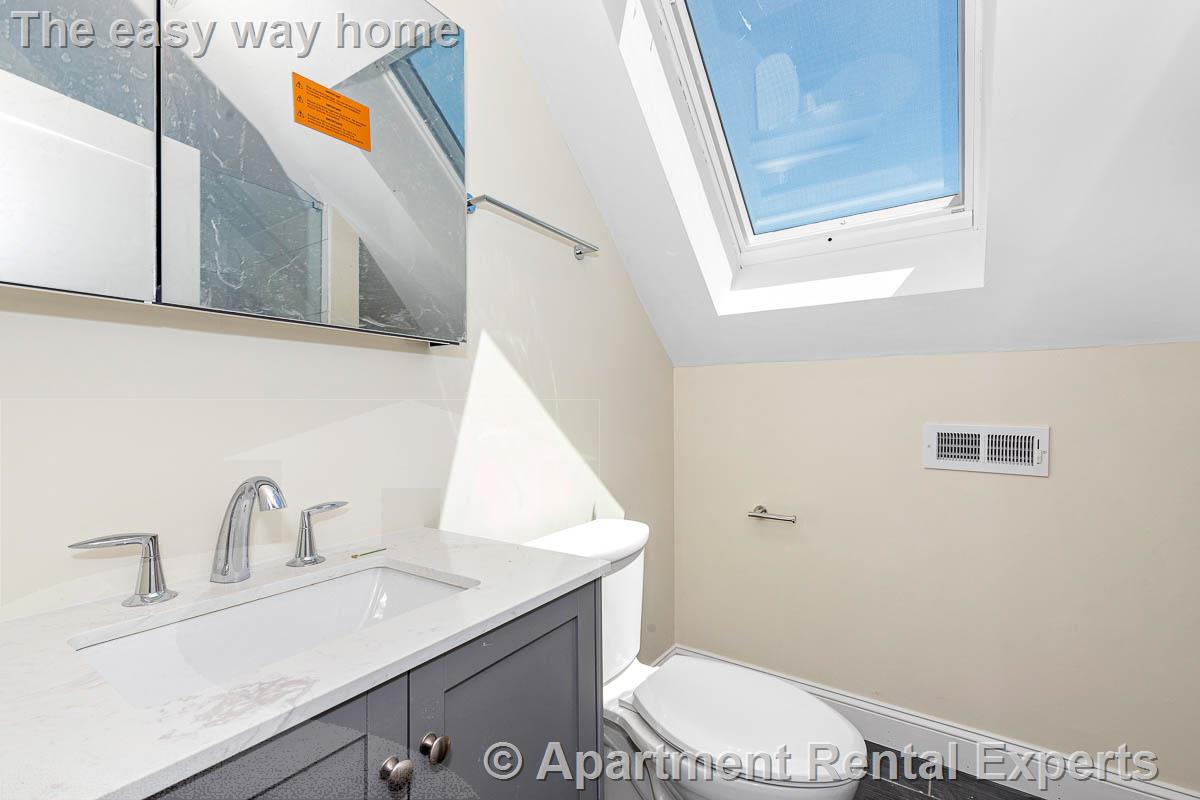 85 Fern Rd, Medford Square