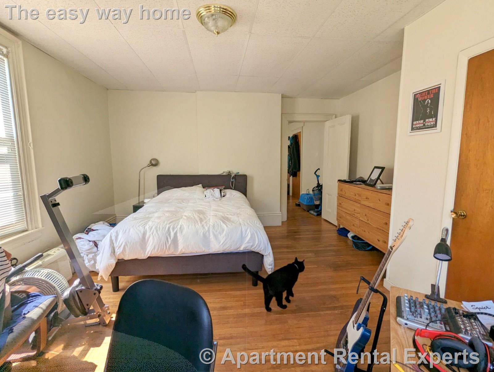 19 Cameron Ave, Davis Square