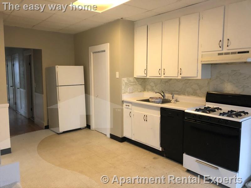 198 Washington St, Spring St. Area