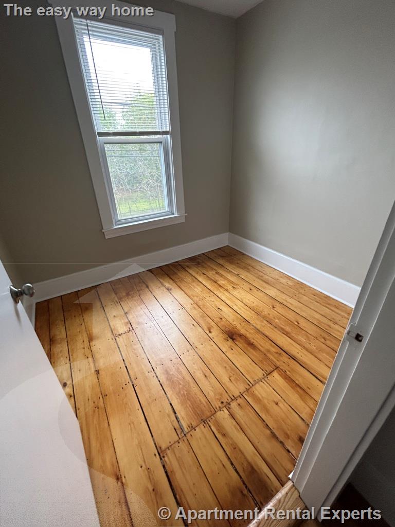 198 Washington St, Spring St. Area