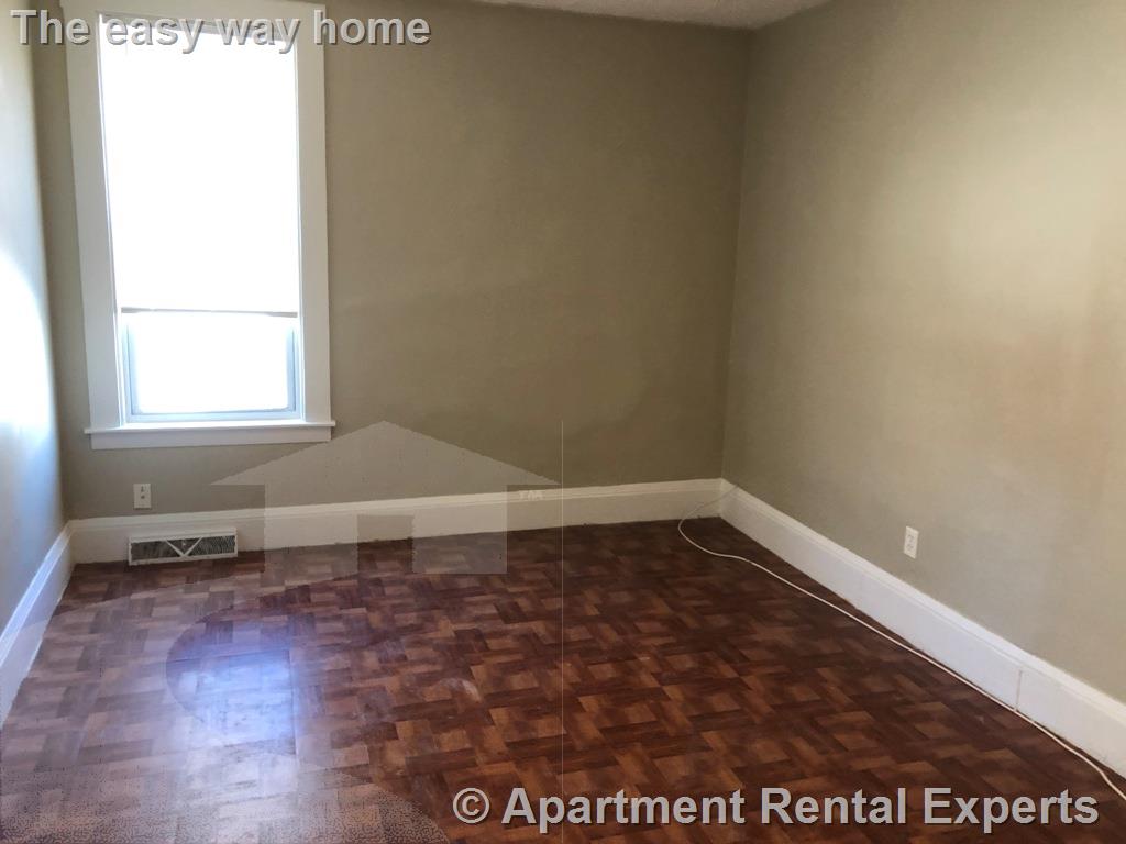 196 Washington St, Spring St. Area