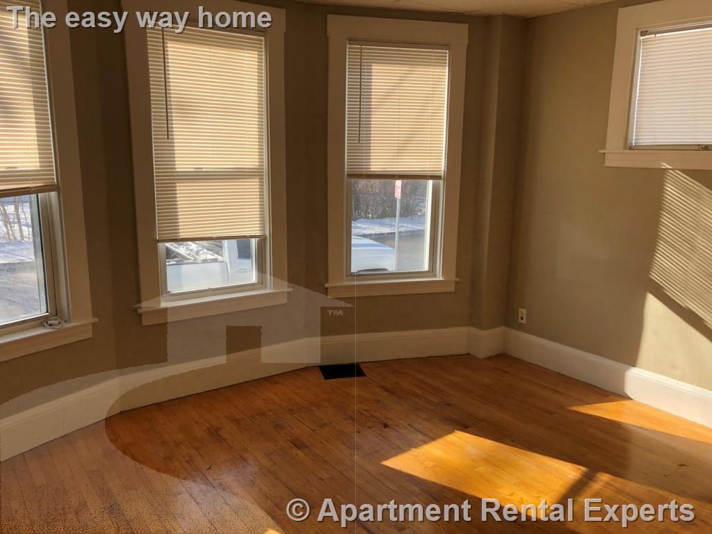 196 Washington St, Spring St. Area