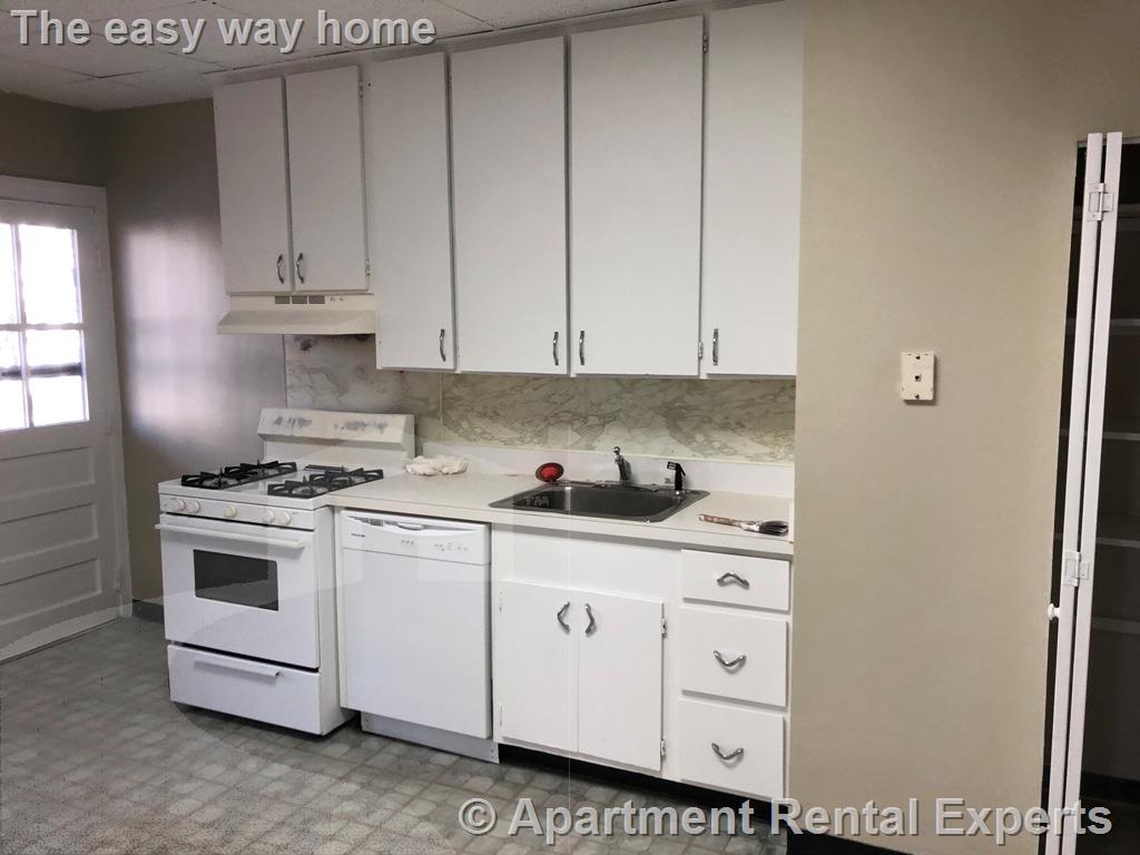 196 Washington St, Spring St. Area